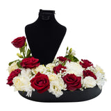 Red & White Roses with Jewelry Stand Hamper  ورود حمراء وبيضاء مع سلة مجوهرات