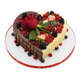 Valentine's Heart Berry Cake كعكة عيد الحب على شكل قلب التوت